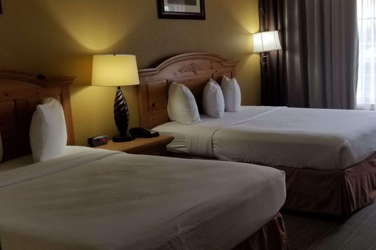 Holiday Inn Express & Suites Chicago - Matteson By Ihg Екстериор снимка