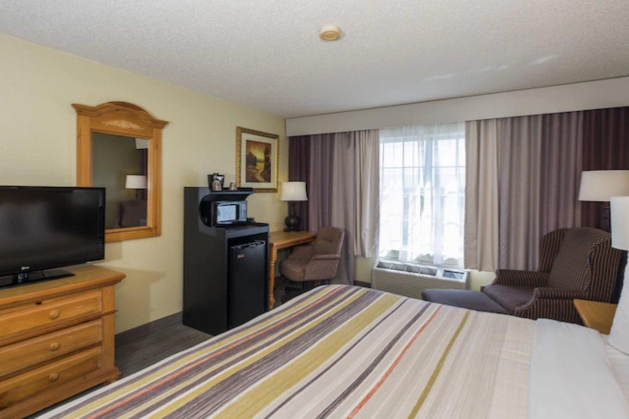 Holiday Inn Express & Suites Chicago - Matteson By Ihg Екстериор снимка
