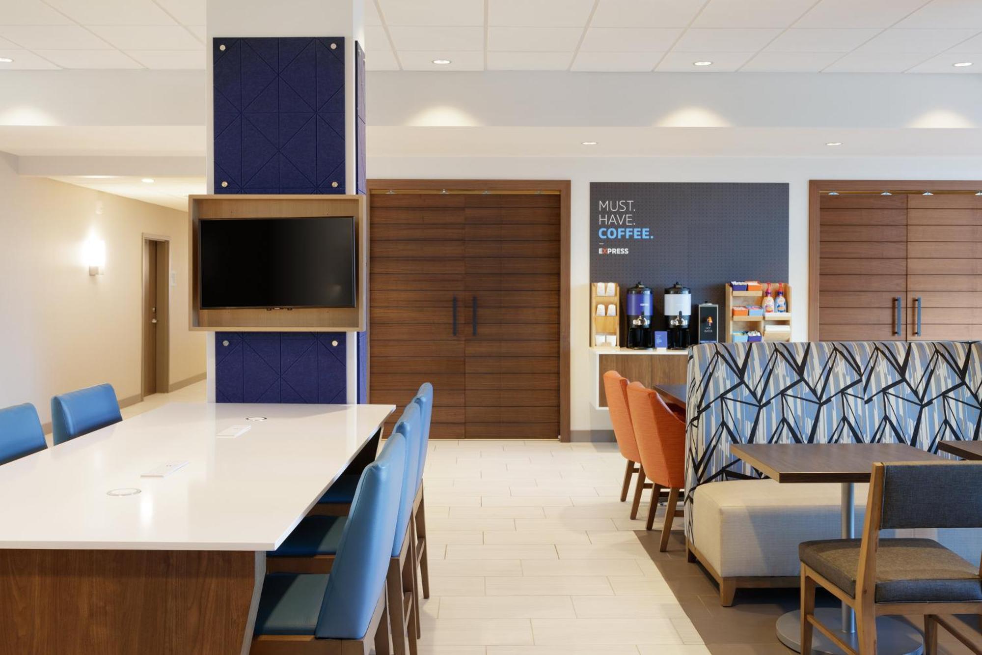 Holiday Inn Express & Suites Chicago - Matteson By Ihg Екстериор снимка